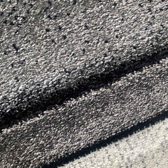 Preview: Eleganter Wohnzimmer Teppich mit Design in grau