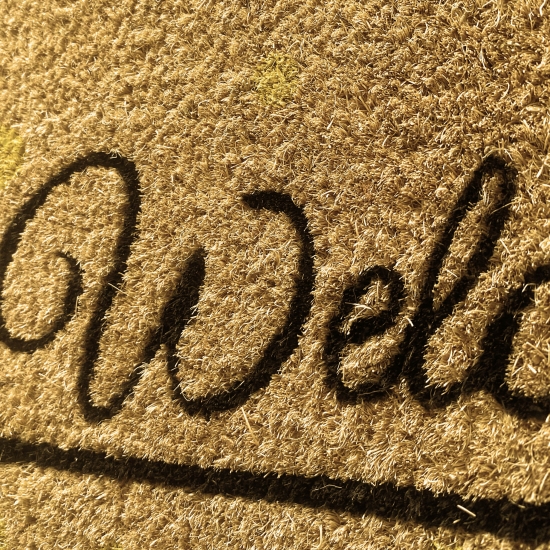 Preview: Robuster Fußabtreter mit Naturfasern buntes Katzenmotiv gelb rot