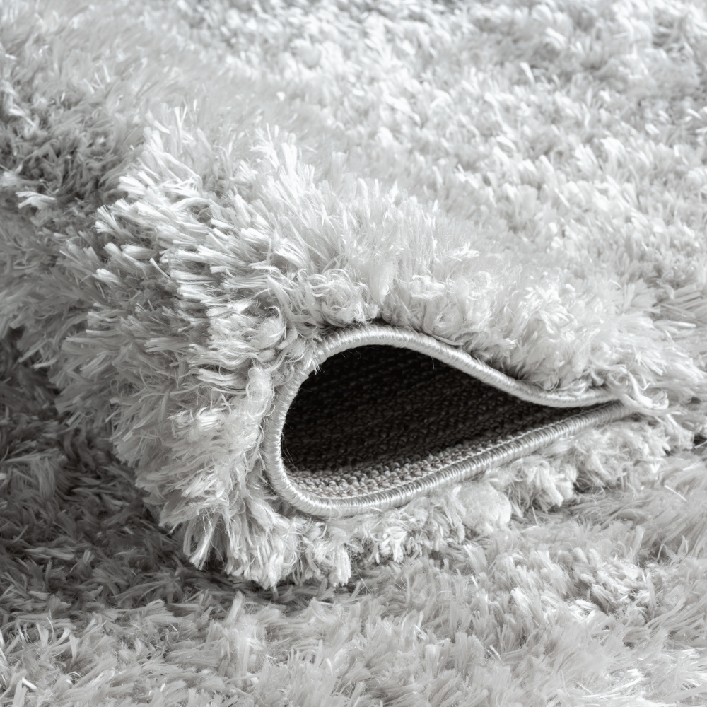 Klassischer Flauschteppich in silber