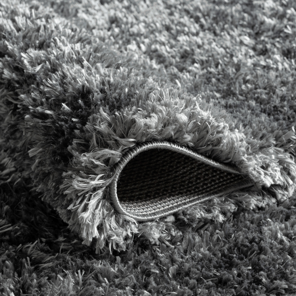 Klassischer Teppich hoher Flor und flauschig in anthrazit