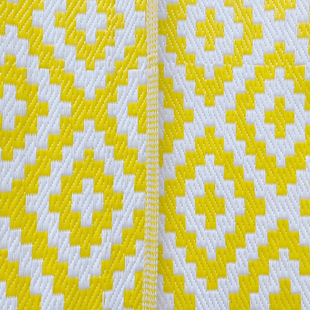 Innen- und Außenbereich Teppich wendbar in gelb